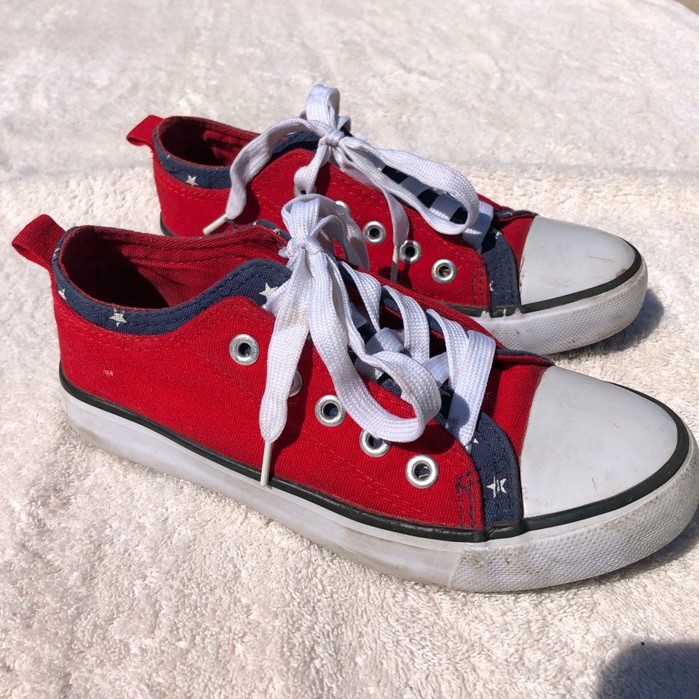 Girls size 2 red white and blue tennis sneaker